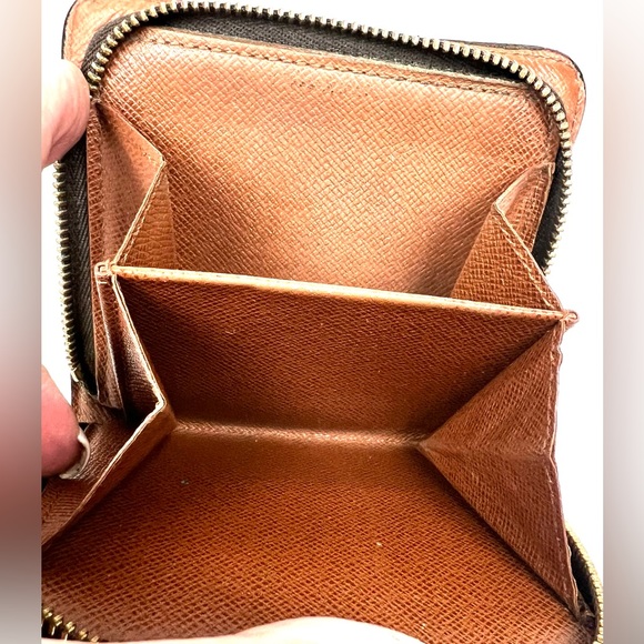 SOLD! Louis Vuitton Porte Papier Passport Wallet - Picture 11 of 16